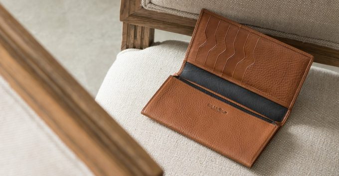 ディアレストのカブセ長財布