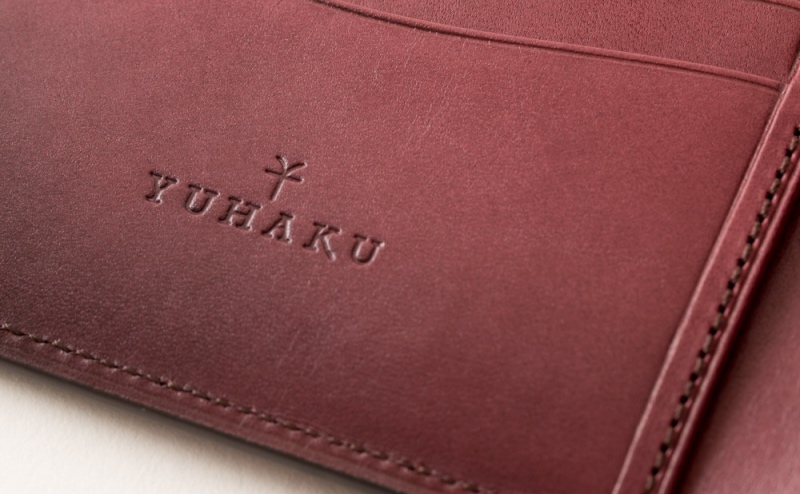 YVE140札入れの内装のyuhakuロゴ
