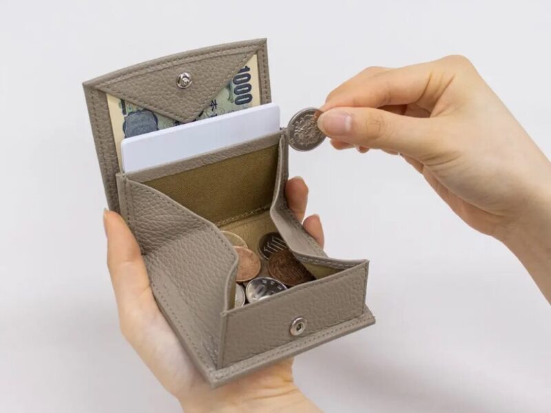 バンビクラフト・aioaアドリアレザーコンパクト二つ折り財布（ボックス型小銭入れ）