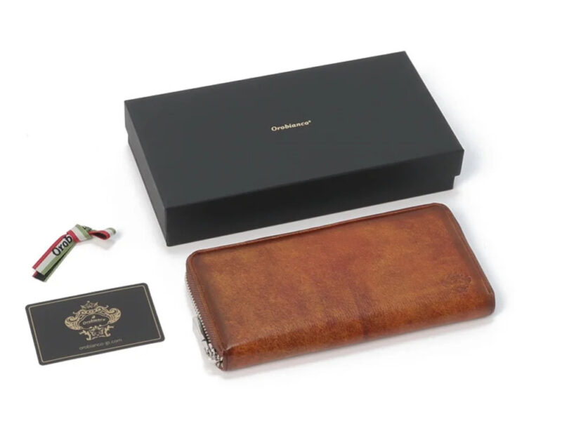 Orobianco（オロビアンコ）のブラウン系革財布