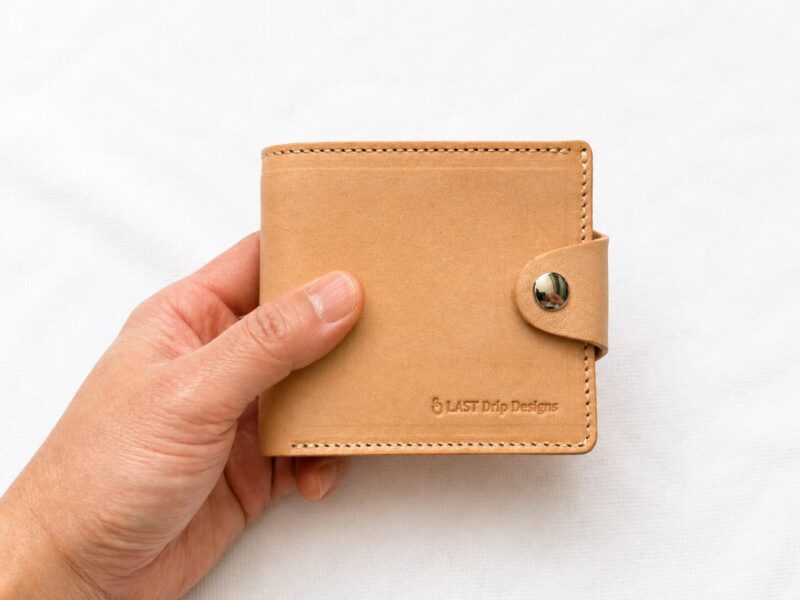 カードとお札の収納も日常使い向き