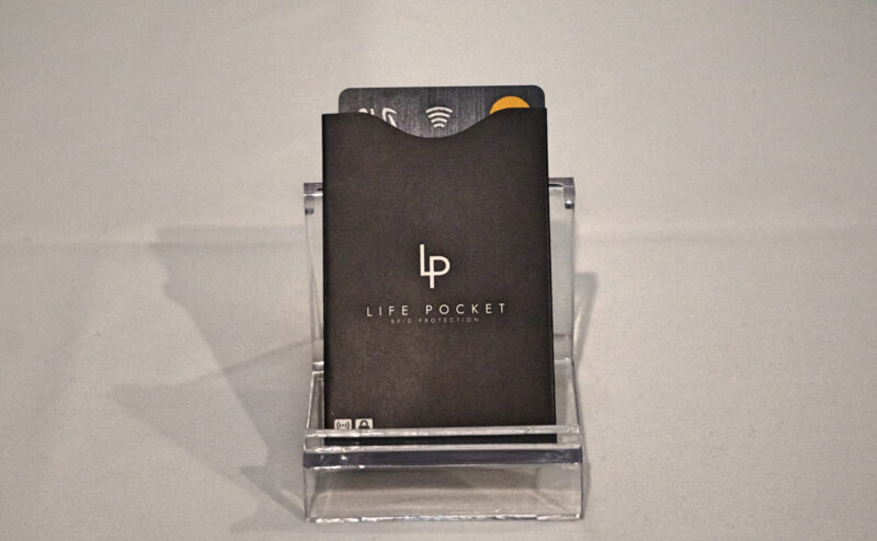 LIFEPOCKETキーウォレットミニのスキミング防止スリーブ